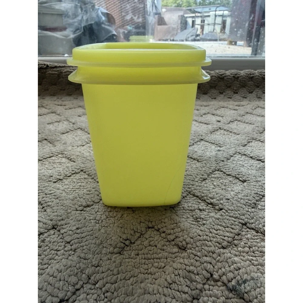 Tupperware collection retro measurements